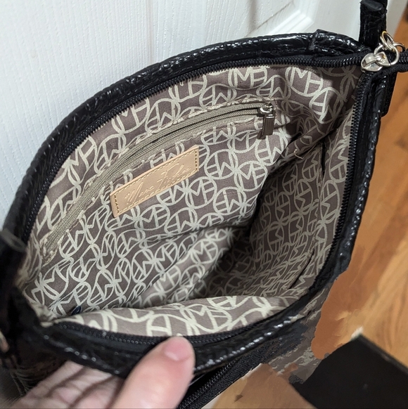 Marc Fisher Croc Embossed Crossbody Bag In Black - Picture 11 of 12